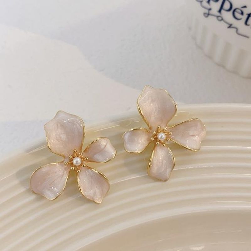 Elvira Bloom Earrings 